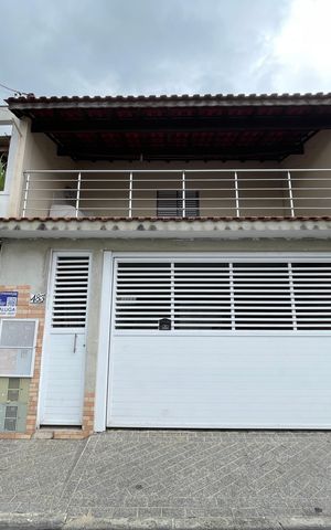 Casa para alugar com 120m², 1 quarto e 1 vaga Casa para alugar com 120m², 1 quarto e 1 vagaFachada+Placa