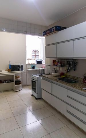 Apartamento para alugar com 180m², 4 quartos e 1 vaga Apartamento para alugar com 180m², 4 quartos e 1 vagaCozinha e Área de Serviço