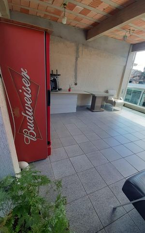Casa à venda com 150m², 4 quartos e 2 vagas Casa à venda com 150m², 4 quartos e 2 vagasÁrea externa