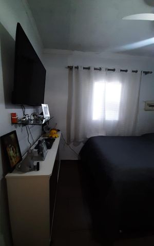 Casa à venda com 150m², 4 quartos e 2 vagas Casa à venda com 150m², 4 quartos e 2 vagasQuarto