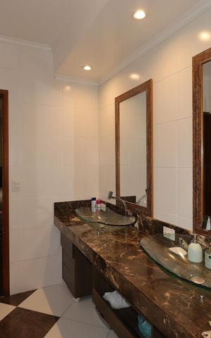 Casa à venda com 235m², 3 quartos e 7 vagasBanheiro da Suíte