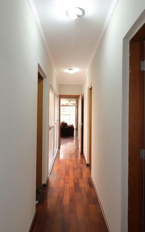 Casa à venda com 235m², 3 quartos e 7 vagasCorredor