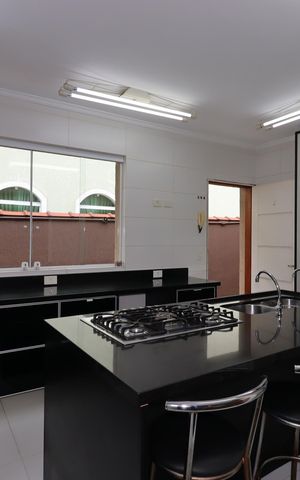 Casa à venda com 235m², 3 quartos e 7 vagasCozinha