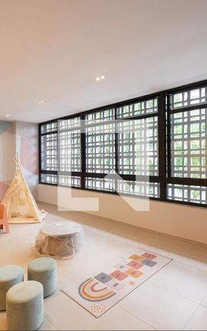 Studio à venda com 28m², 1 quarto e sem vaga Studio à venda com 28m², 1 quarto e sem vagaBrinquedoteca