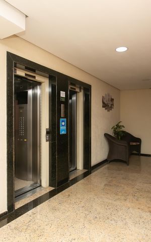 Apartamento à venda com 79m², 3 quartos e 1 vaga Apartamento à venda com 79m², 3 quartos e 1 vagaHall Social