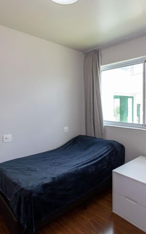 Casa de condomínio à venda com 348m², 3 quartos e 4 vagas Casa de condomínio à venda com 348m², 3 quartos e 4 vagasQuarto 1
