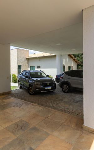 Casa de condomínio à venda com 348m², 3 quartos e 4 vagas Casa de condomínio à venda com 348m², 3 quartos e 4 vagasGaragem