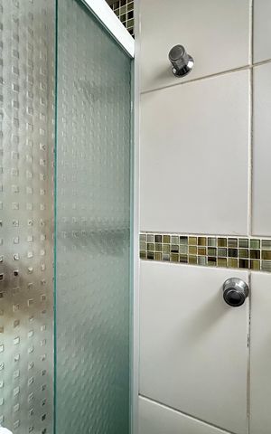 Apartamento à venda com 53m², 2 quartos e 1 vaga Apartamento à venda com 53m², 2 quartos e 1 vagaBanheiro