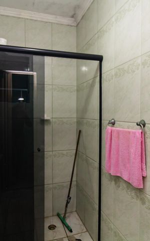 Casa à venda com 125m², 2 quartos e 1 vaga Casa à venda com 125m², 2 quartos e 1 vagaBanheiro