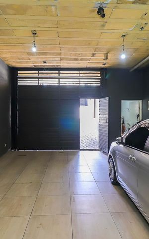 Casa à venda com 270m², 4 quartos e 7 vagasGaragem