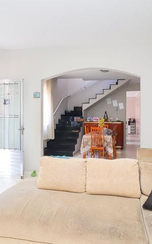 Casa à venda com 270m², 4 quartos e 7 vagasSala