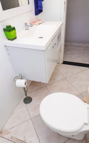 Casa à venda com 270m², 4 quartos e 7 vagasBanheiro Social