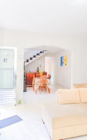 Casa à venda com 270m², 4 quartos e 7 vagasSala