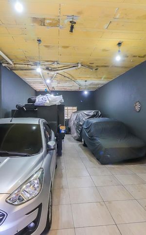 Casa à venda com 270m², 4 quartos e 7 vagasGaragem