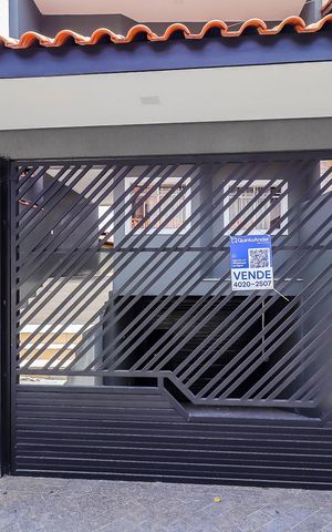 Casa à venda com 270m², 4 quartos e 7 vagasFachada