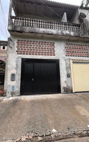 Casa à venda com 250m², 2 quartos e 3 vagasFachada