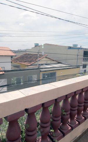 Casa à venda com 180m², 4 quartos e 2 vagasVaranda da Suite