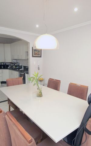 Casa à venda com 180m², 4 quartos e 2 vagasSala de Jantar