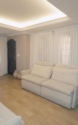 Casa à venda com 180m², 4 quartos e 2 vagasSala