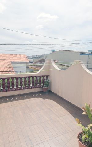 Casa à venda com 180m², 4 quartos e 2 vagasVaranda da Suite