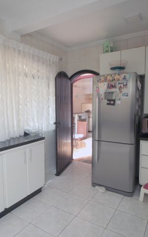 Casa à venda com 180m², 4 quartos e 2 vagasCozinha