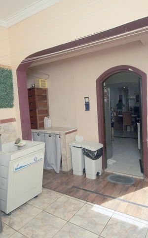 Casa à venda com 180m², 4 quartos e 2 vagasÁrea de Serviço