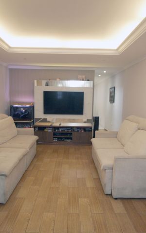 Casa à venda com 180m², 4 quartos e 2 vagasSala