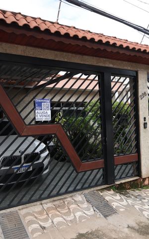 Casa à venda com 270m², 3 quartos e 5 vagasFachada
