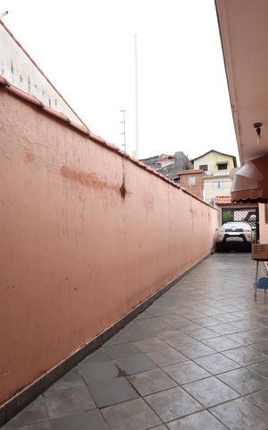 Casa à venda com 270m², 3 quartos e 5 vagasQuintal