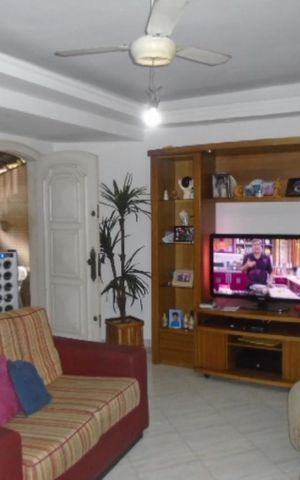 Casa de condomínio para alugar com 211m², 3 quartos e 2 vagas Casa de condomínio para alugar com 211m², 3 quartos e 2 vagasSala