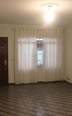 Casa à venda com 129m², 3 quartos e 2 vagasSala