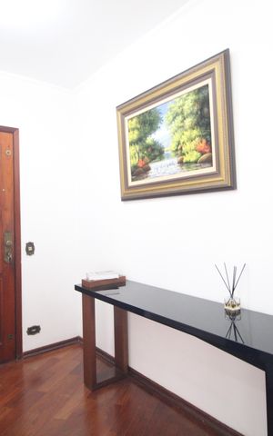 Casa à venda com 670m², 3 quartos e 4 vagasHall