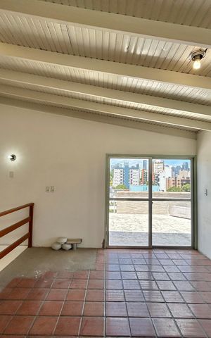 Apartamento para alugar com 125m², 3 quartos e sem vaga