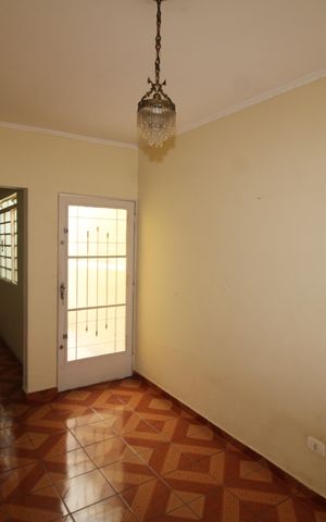 Casa à venda com 150m², 3 quartos e 2 vagasSala