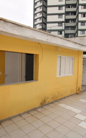 Casa à venda com 150m², 3 quartos e 2 vagasÁrea de Serviço