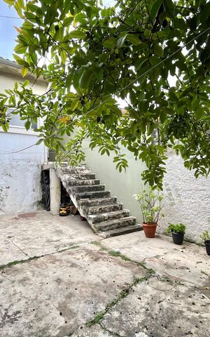 Casa à venda com 80m², 2 quartos e 1 vaga Casa à venda com 80m², 2 quartos e 1 vagaQuintal