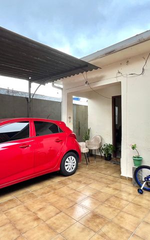 Casa à venda com 80m², 2 quartos e 1 vaga Casa à venda com 80m², 2 quartos e 1 vagaGaragem