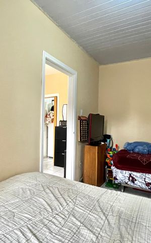 Casa à venda com 80m², 2 quartos e 1 vaga Casa à venda com 80m², 2 quartos e 1 vagaQuarto 1