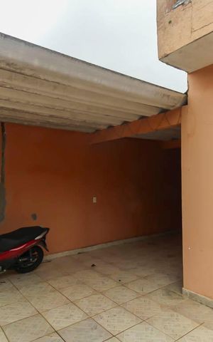 Casa à venda com 280m², 7 quartos e 3 vagas Casa à venda com 280m², 7 quartos e 3 vagasGaragem