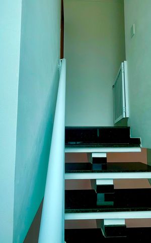 Casa à venda com 160m², 3 quartos e 4 vagasEscada interna