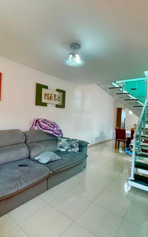 Casa à venda com 160m², 3 quartos e 4 vagasSala