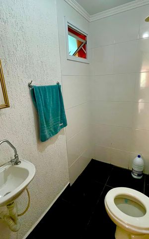 Casa à venda com 160m², 3 quartos e 4 vagasBanheiro 3