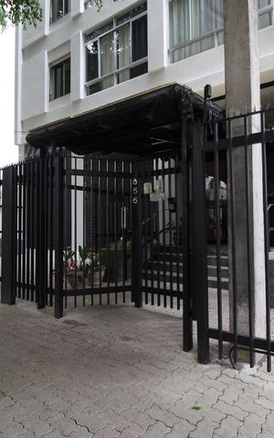 Apartamento à venda com 76m², 3 quartos e sem vagaFachada e Portaria