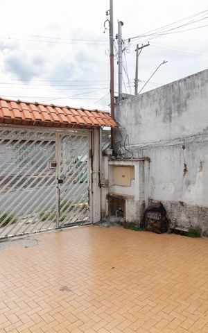 Casa à venda com 128m², 4 quartos e 2 vagas Casa à venda com 128m², 4 quartos e 2 vagasGaragem