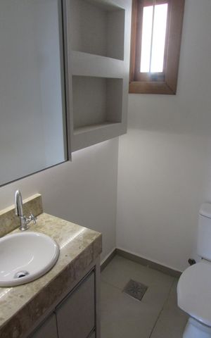 Casa à venda com 122m², 2 quartos e 1 vaga Casa à venda com 122m², 2 quartos e 1 vagaBruno