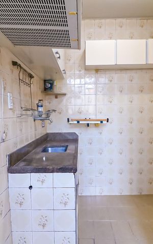 Apartamento à venda com 48m², 2 quartos e 1 vaga Apartamento à venda com 48m², 2 quartos e 1 vagaCozinha