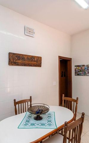 Casa à venda com 170m², 3 quartos e 4 vagas Casa à venda com 170m², 3 quartos e 4 vagasCozinha