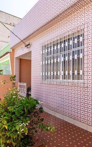 Casa à venda com 170m², 3 quartos e 4 vagas Casa à venda com 170m², 3 quartos e 4 vagasVaranda da frente