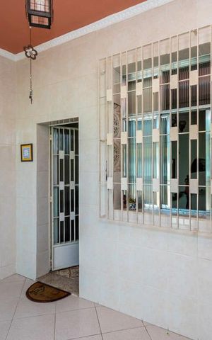 Casa à venda com 170m², 3 quartos e 4 vagas Casa à venda com 170m², 3 quartos e 4 vagasVaranda da Sala