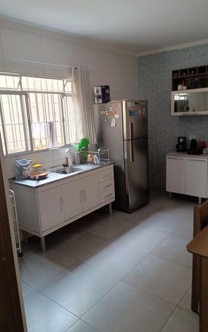 Casa à venda com 142m², 3 quartos e 2 vagas Casa à venda com 142m², 3 quartos e 2 vagasCozinha